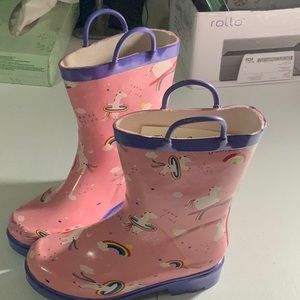 New nomad boots for girls